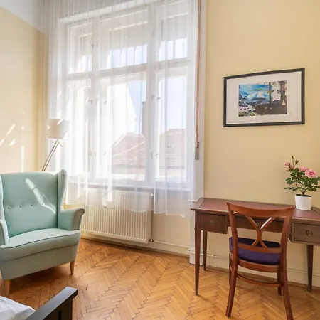 Appartement Gde Wesselenyi 8 *